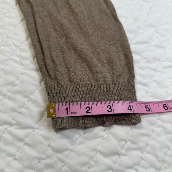Banana Republic 100% Cotton  Business Casual Brown V-Neck Sweater - Picture 7 of 10